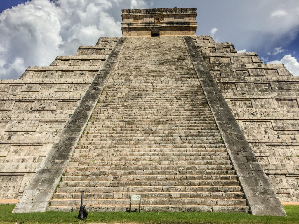El Castillo. Tips for visiting Chichén Itzá in Mexico